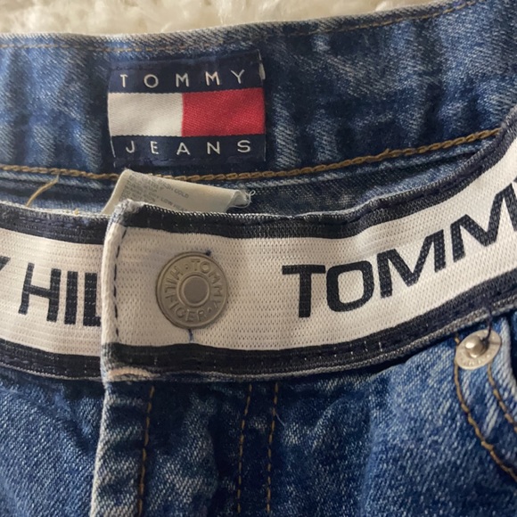 Women’s Tommy Hilfiger denim shorts size 8 - Picture 3 of 8